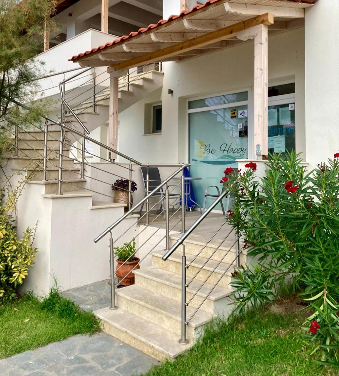 Be Happy Apartments Vourvourou Exterior photo